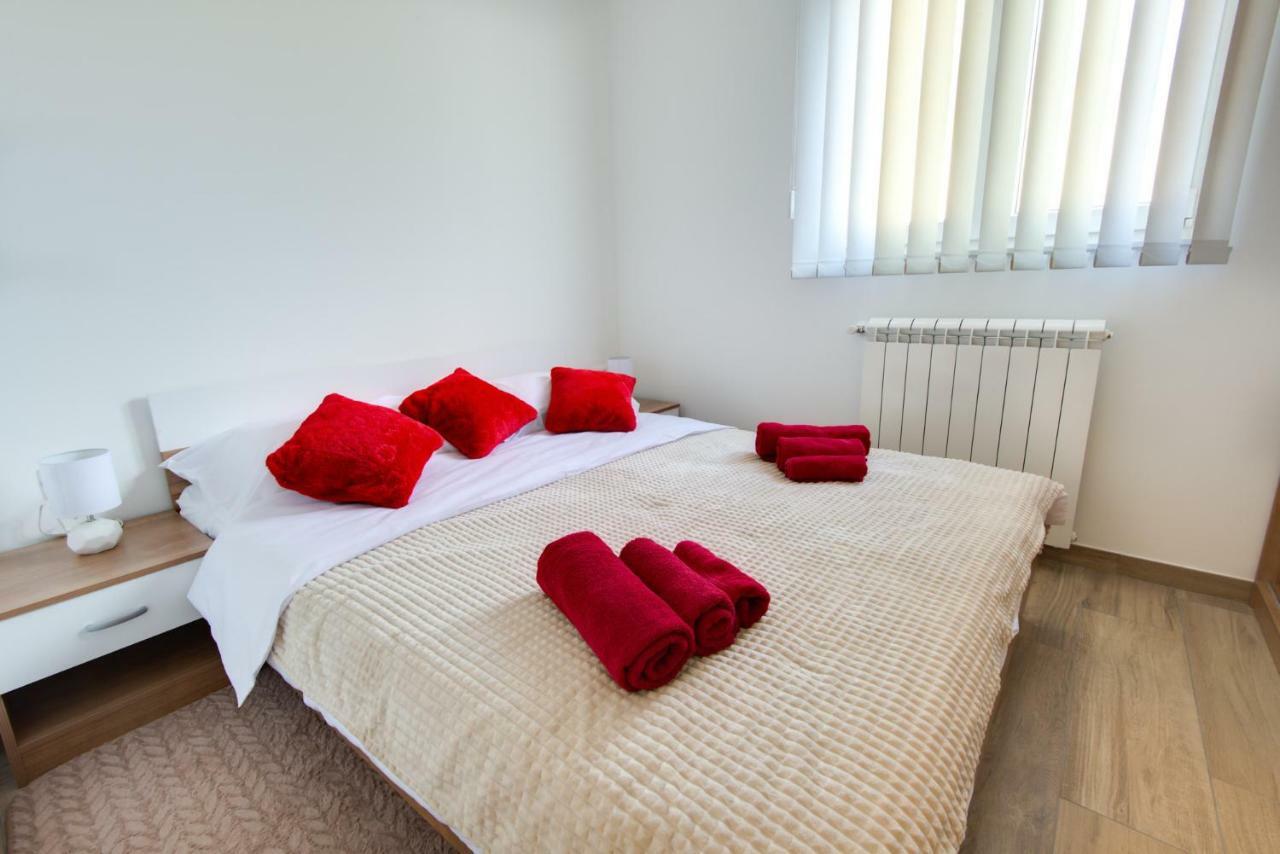 דירות Viskovo Apartman Tarnik'S מראה חיצוני תמונה